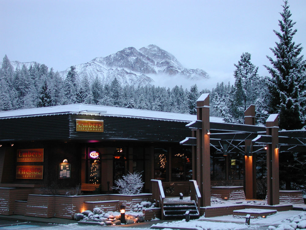 Marmot Lodge Jasper Exterior foto
